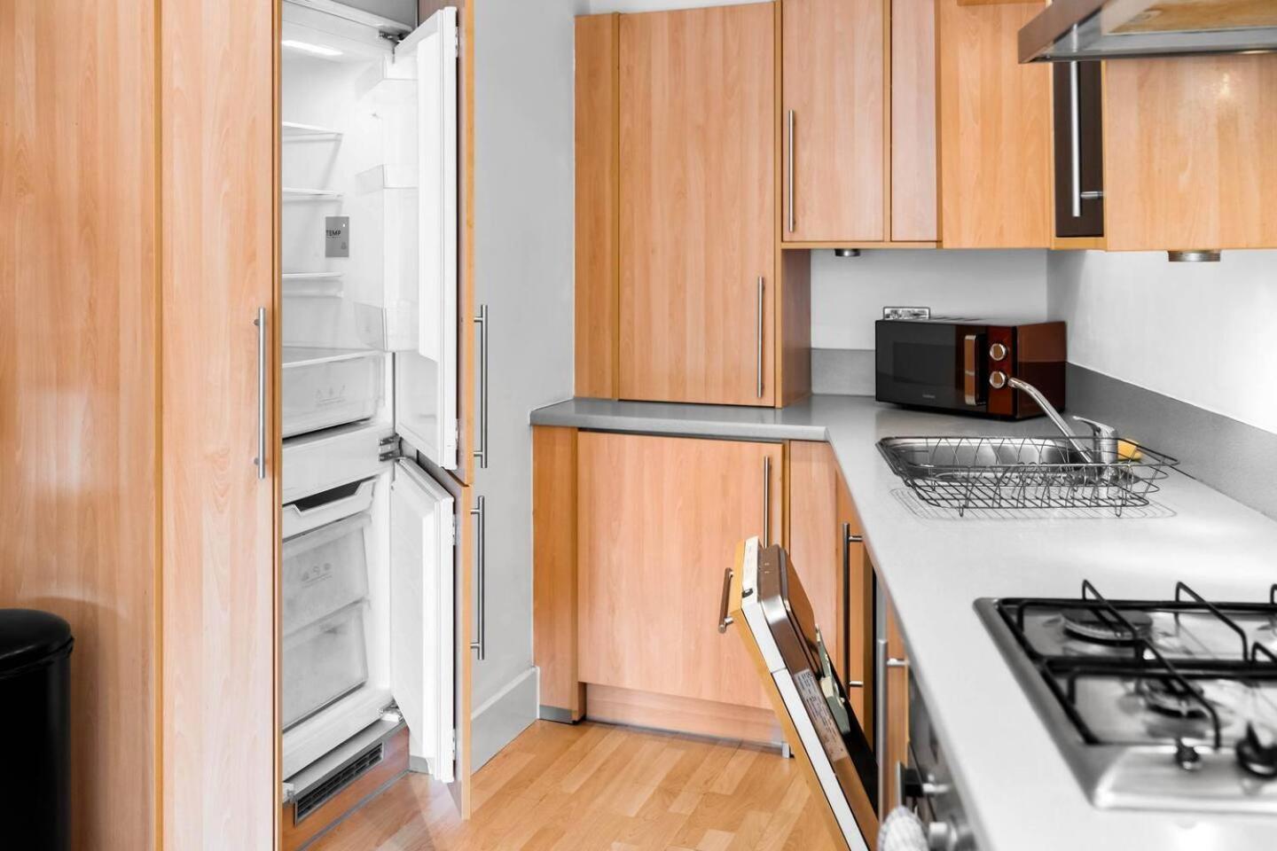 City Centre - Two Bedroom Apartment - Juliet Balcony - Secure Parking - Wifi - Smart Tv - Top Rated -33S 버밍엄 외부 사진